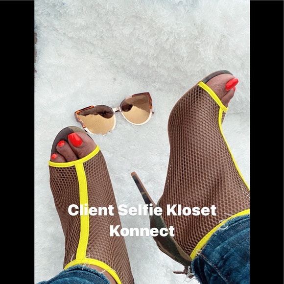 WEEKEND SALE!!!!⭐️REALITY ⭐️Yellow Open Toe Camouflage Heels - Picture 4 of 6